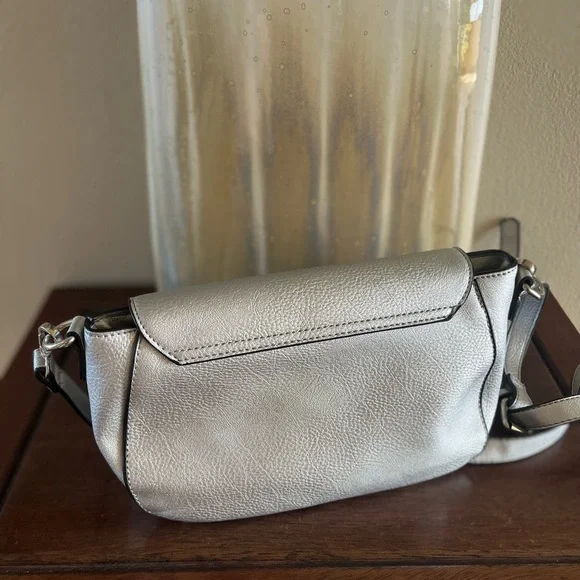 A New Day silver crossbody bag - Picture 2 of 10